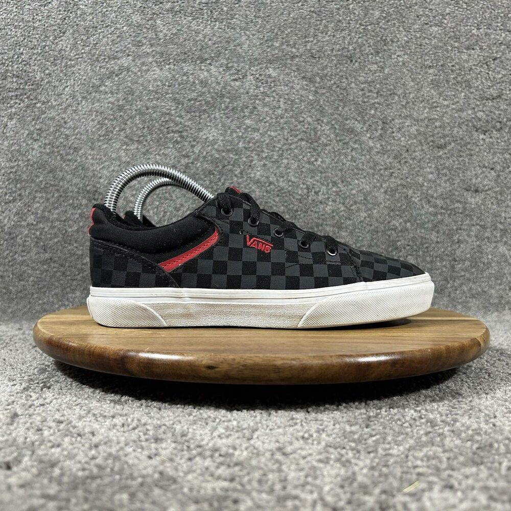 Vans Seldan Kids Size 5 Black Red Checkered Athletic Skate School Shoes Used